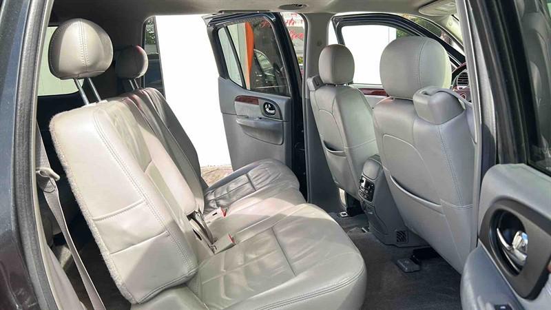 used 2006 GMC Envoy XL car, priced at $6,995