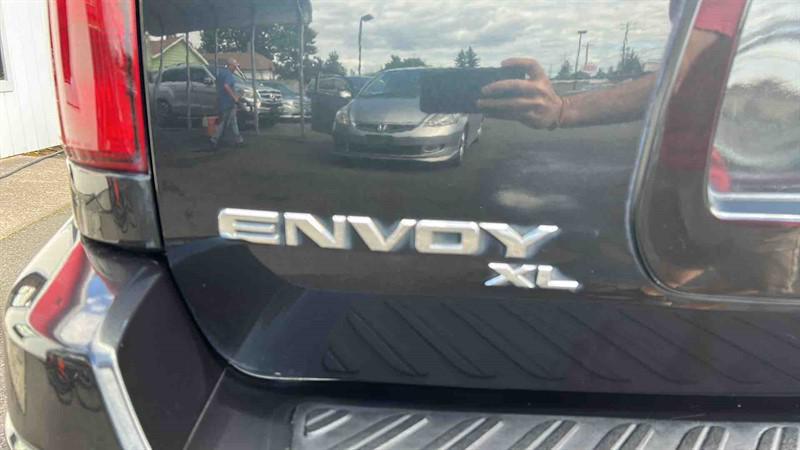 used 2006 GMC Envoy XL car, priced at $6,995