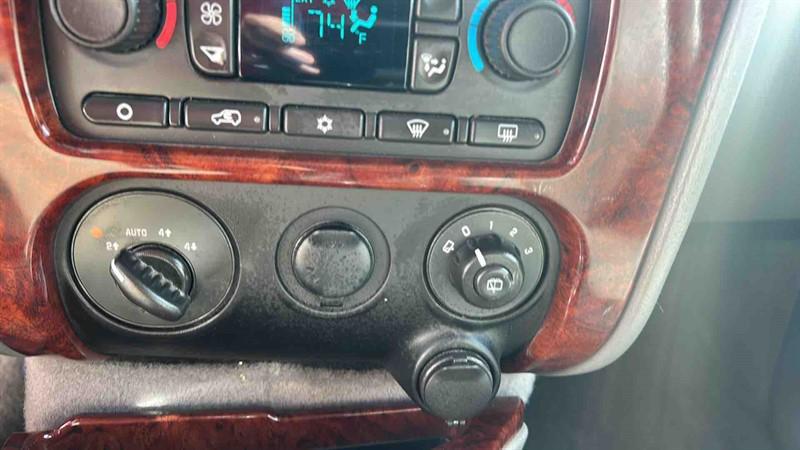 used 2006 GMC Envoy XL car, priced at $6,995