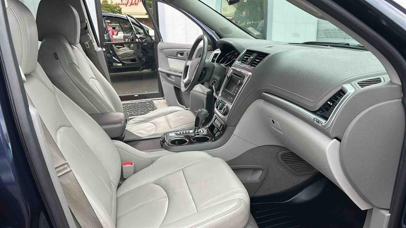 used 2015 GMC Acadia car, priced at $11,995