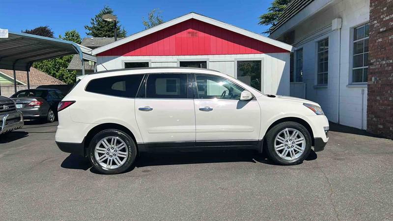 used 2015 Chevrolet Traverse car, priced at $10,995