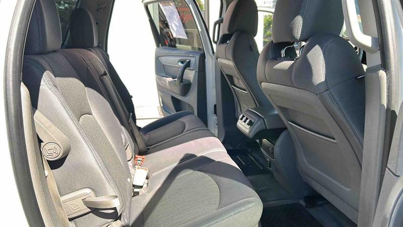used 2015 Chevrolet Traverse car, priced at $8,995