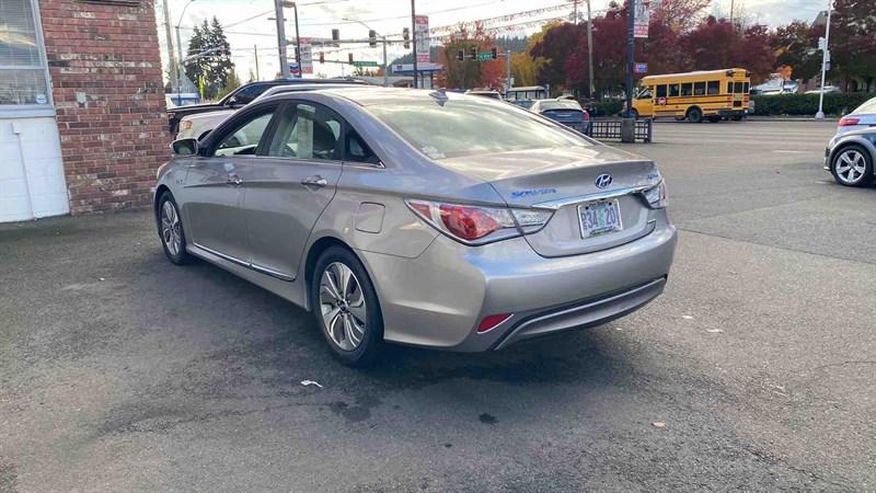 used 2013 Hyundai Sonata Hybrid car, priced at $10,995