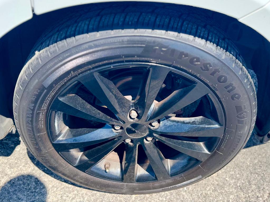 used 2013 Dodge Avenger car, priced at $5,997