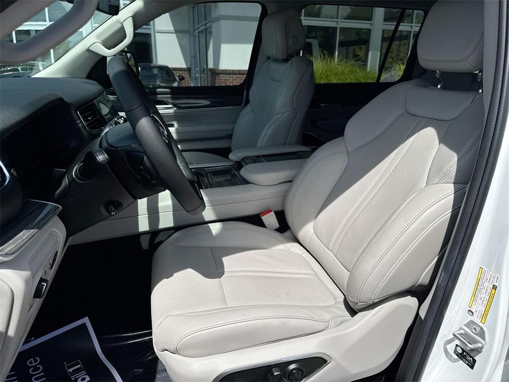 used 2022 Jeep Wagoneer car, priced at $47,900