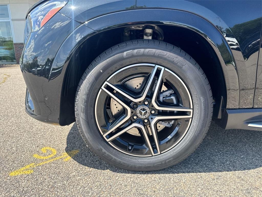 new 2025 Mercedes-Benz GLE 450 car, priced at $80,415