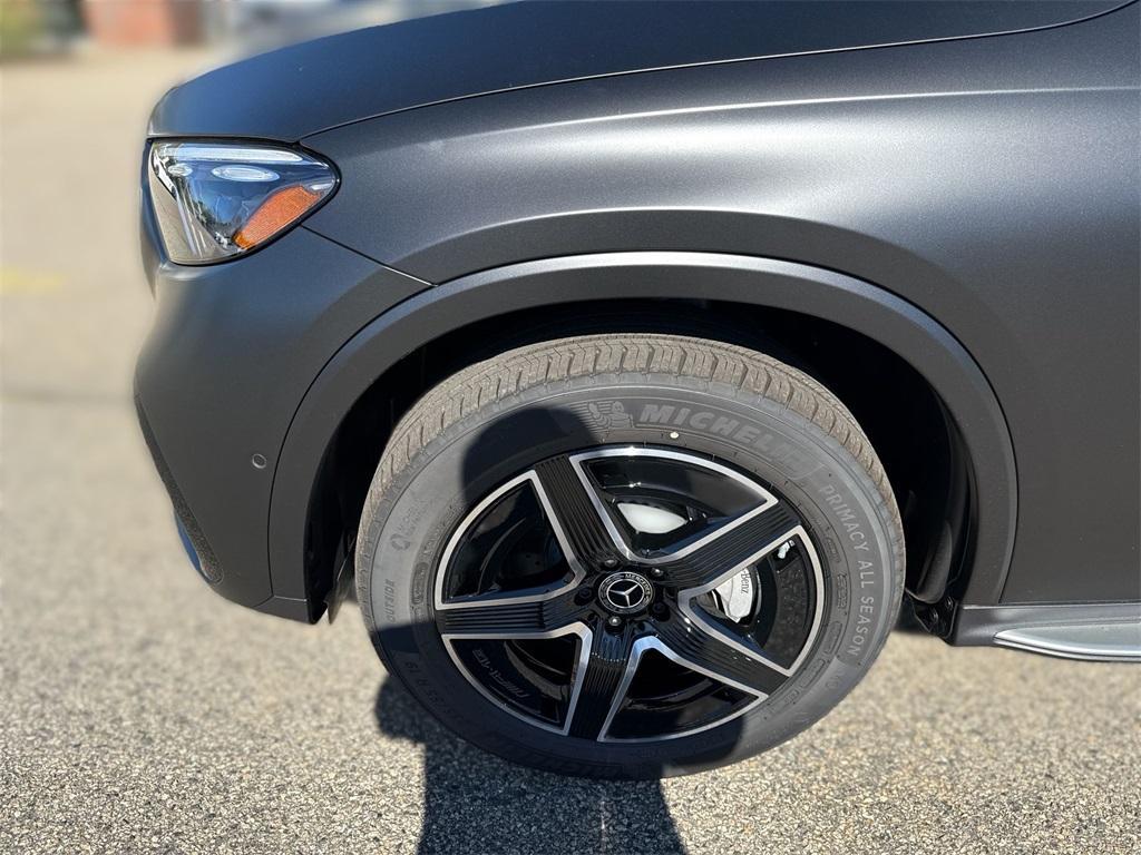 new 2026 Mercedes-Benz GLC 300 car, priced at $71,280