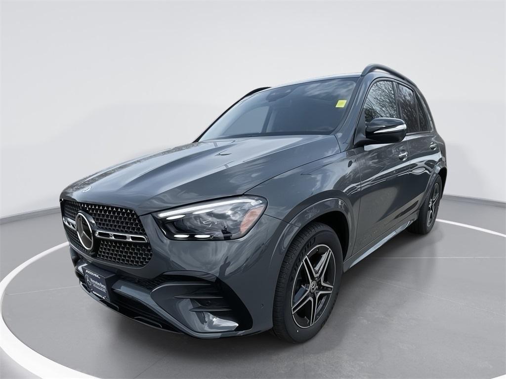 new 2025 Mercedes-Benz GLE 580 car, priced at $109,695