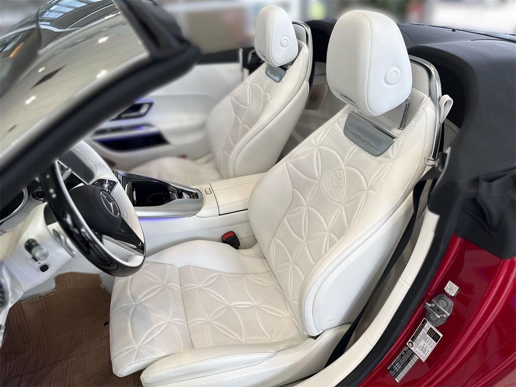 new 2026 Mercedes-Benz Maybach SL 680 Monogram Series car, priced at $232,650