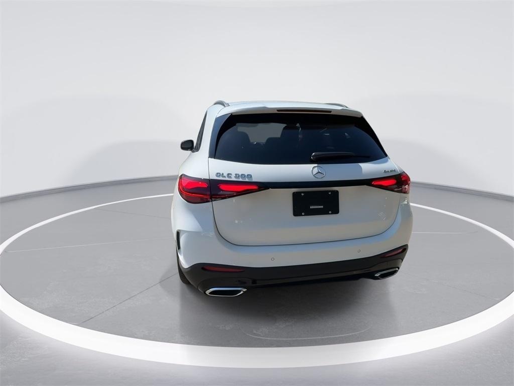 new 2025 Mercedes-Benz GLC 300 car, priced at $61,995