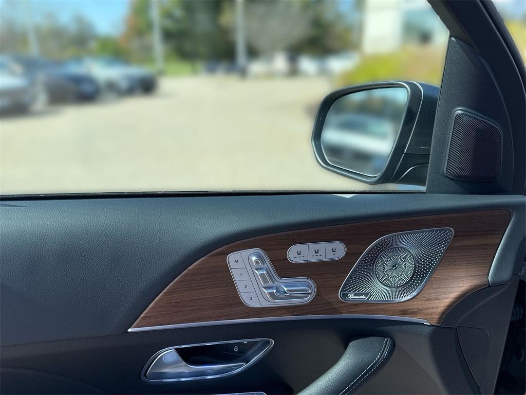 new 2025 Mercedes-Benz GLS 450 car, priced at $97,785