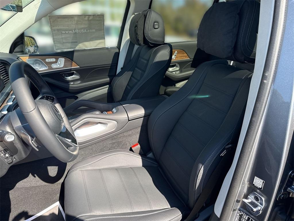new 2025 Mercedes-Benz GLS 450 car, priced at $97,785