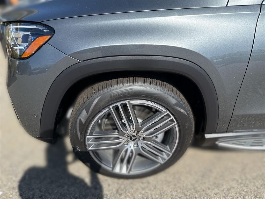 new 2025 Mercedes-Benz GLS 450 car, priced at $97,785