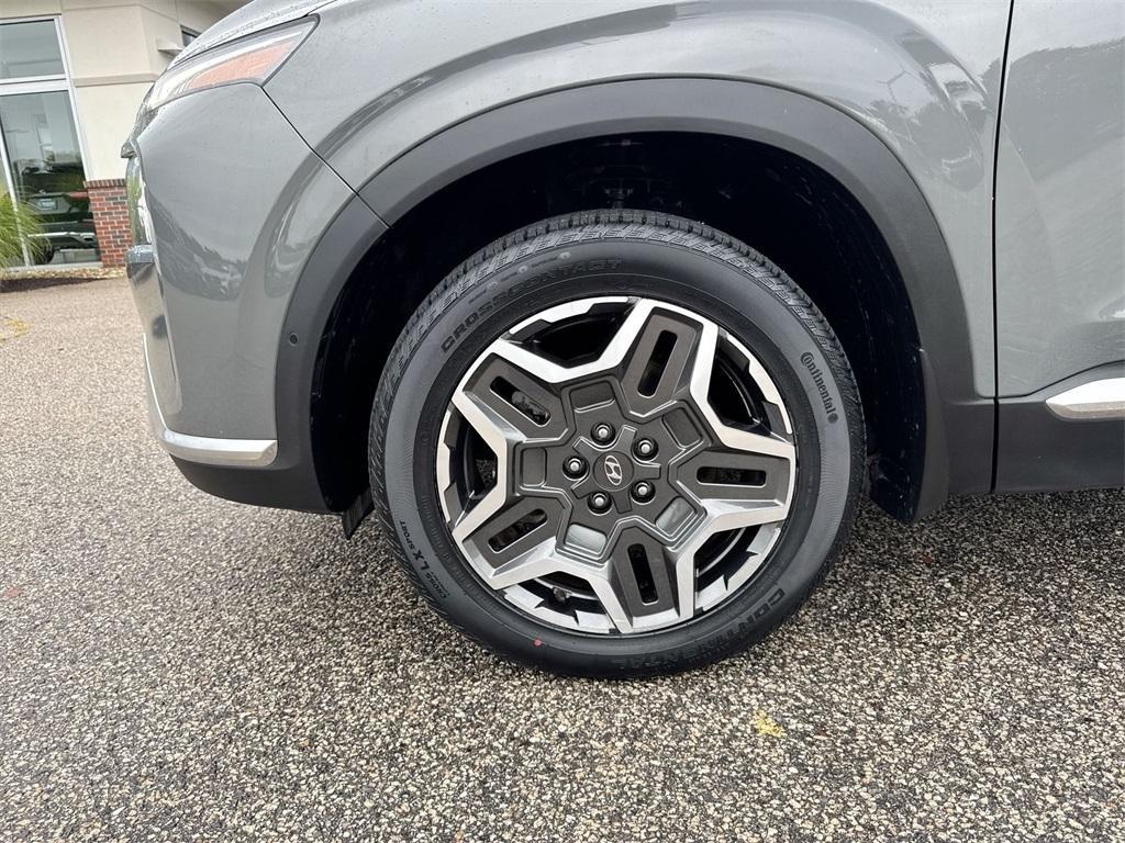 used 2022 Hyundai Santa Fe car, priced at $27,750