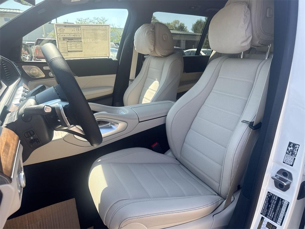 new 2025 Mercedes-Benz GLS 450 car, priced at $105,880