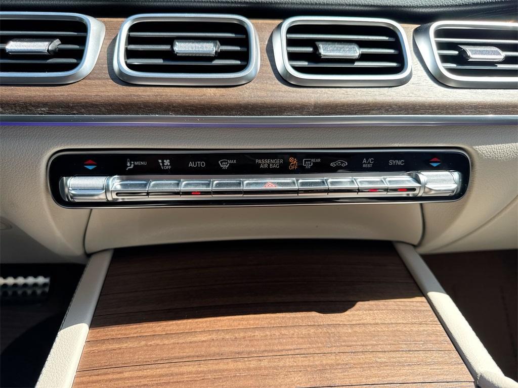new 2025 Mercedes-Benz GLS 450 car, priced at $105,880