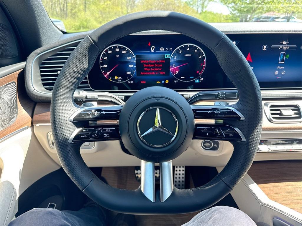 new 2025 Mercedes-Benz GLS 450 car, priced at $105,880