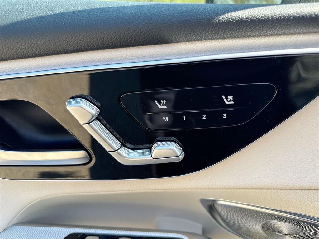 new 2025 Mercedes-Benz GLC 350e car, priced at $68,995