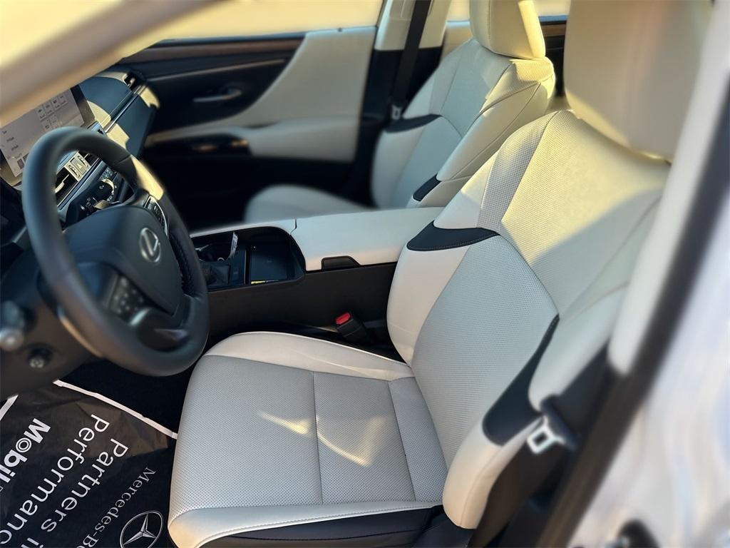 used 2025 Lexus ES 350 car, priced at $42,750