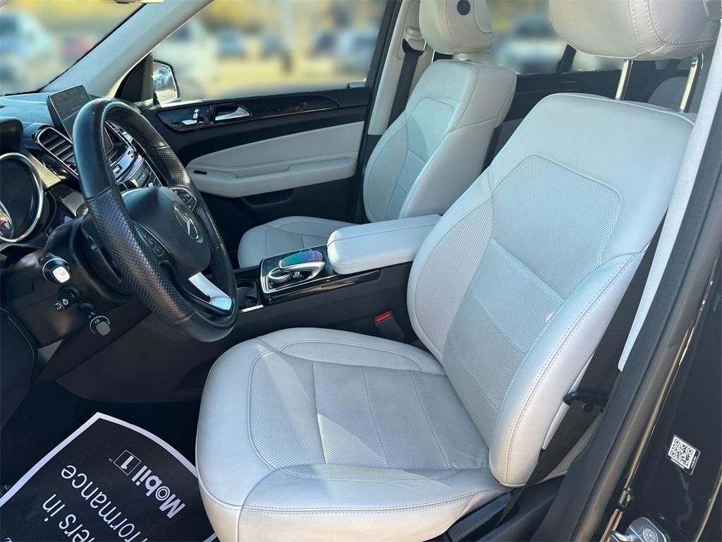 used 2019 Mercedes-Benz GLE 400 car, priced at $33,750