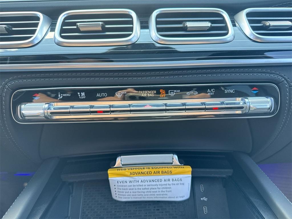 new 2025 Mercedes-Benz AMG GLE 53 car, priced at $105,125