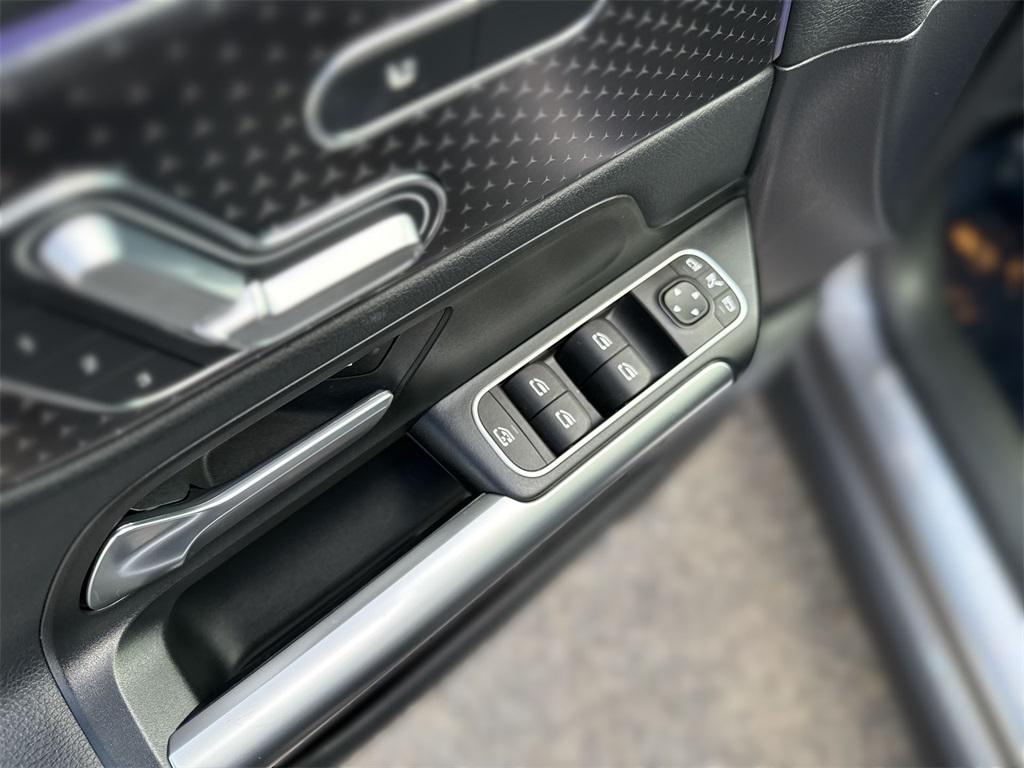 used 2025 Mercedes-Benz GLA 250 car, priced at $43,900