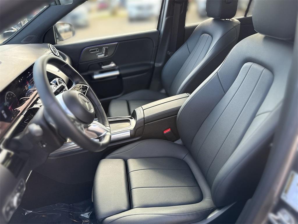 used 2025 Mercedes-Benz GLA 250 car, priced at $43,900