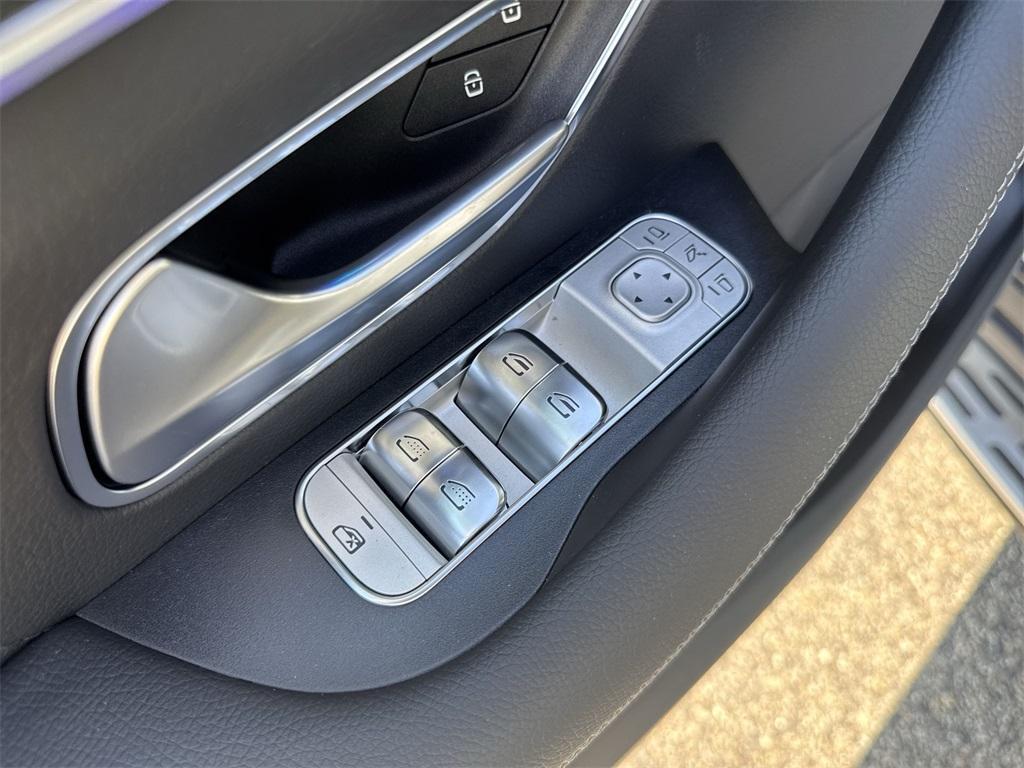 new 2026 Mercedes-Benz GLS 450 car, priced at $105,370