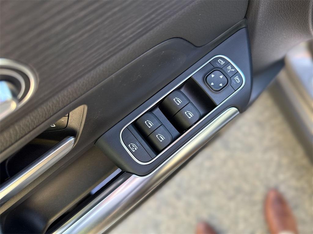 new 2026 Mercedes-Benz GLA 250 car, priced at $49,910