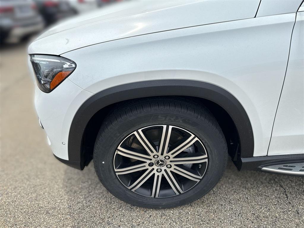 new 2025 Mercedes-Benz GLE 450 car, priced at $87,640