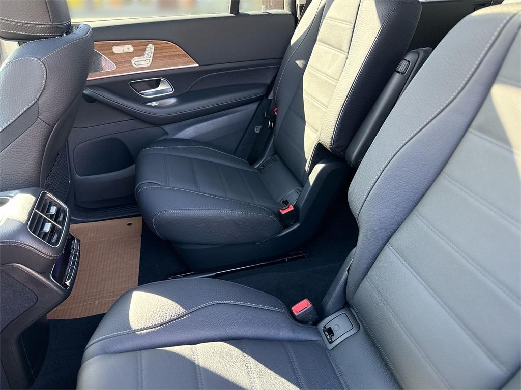 new 2026 Mercedes-Benz GLS 450 car, priced at $102,020