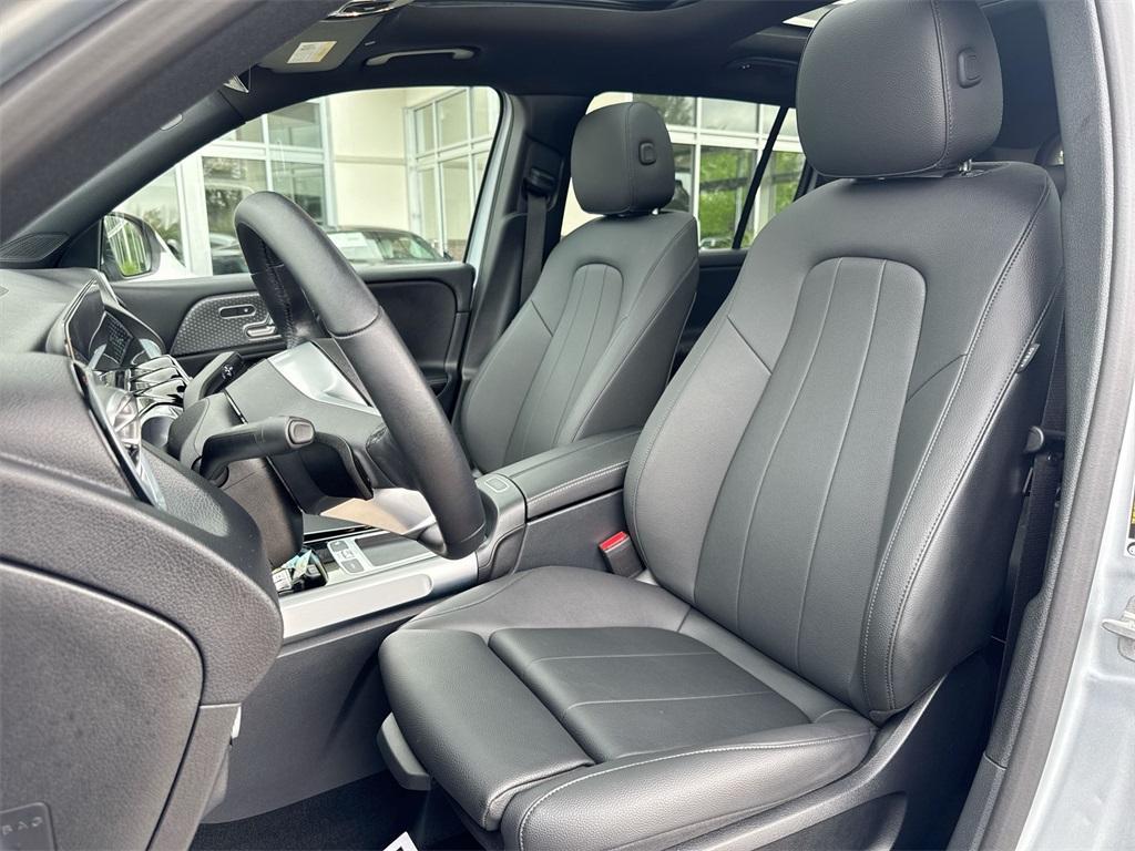 used 2025 Mercedes-Benz GLB 250 car, priced at $45,250