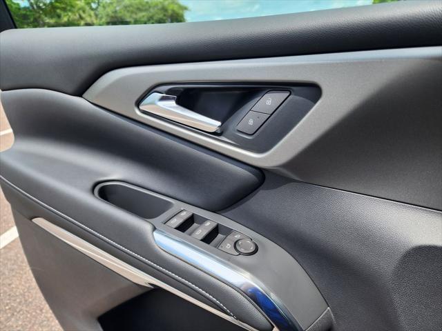 new 2025 Chevrolet Traverse car, priced at $40,085