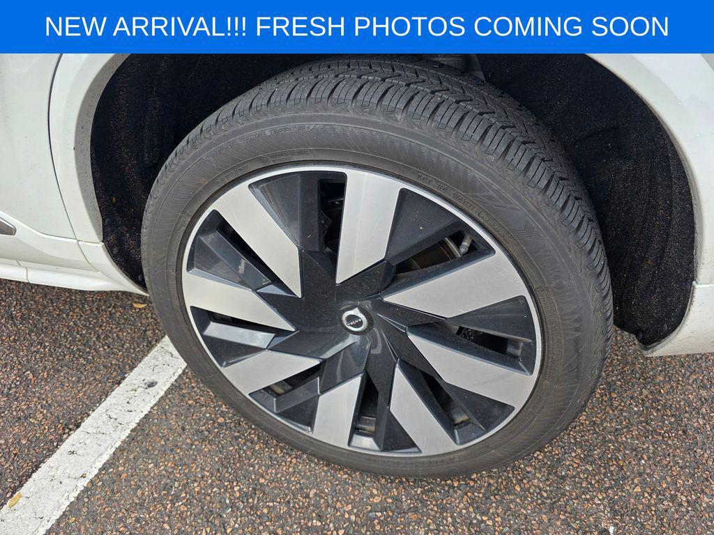 used 2023 Volvo XC90 Recharge Plug-In Hybrid car, priced at $43,985