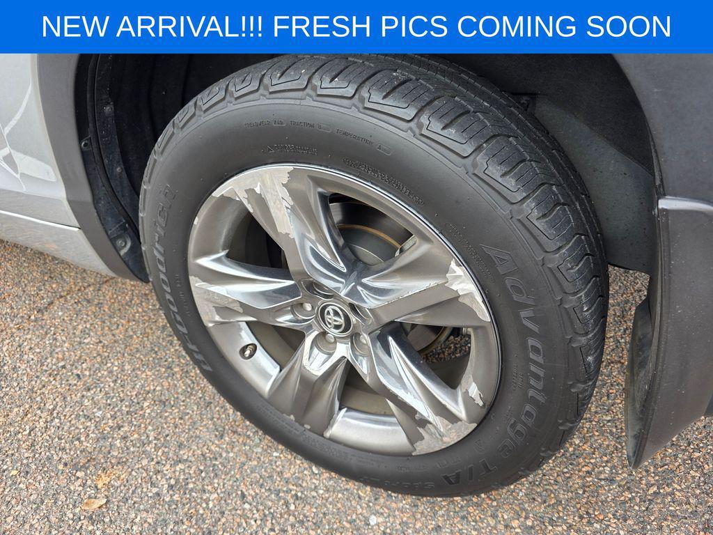 used 2018 Toyota Highlander car, priced at $21,900