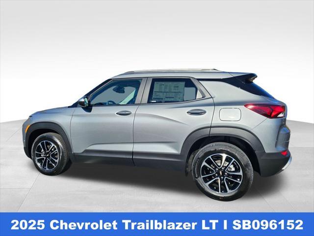 new 2025 Chevrolet TrailBlazer car, priced at $25,083