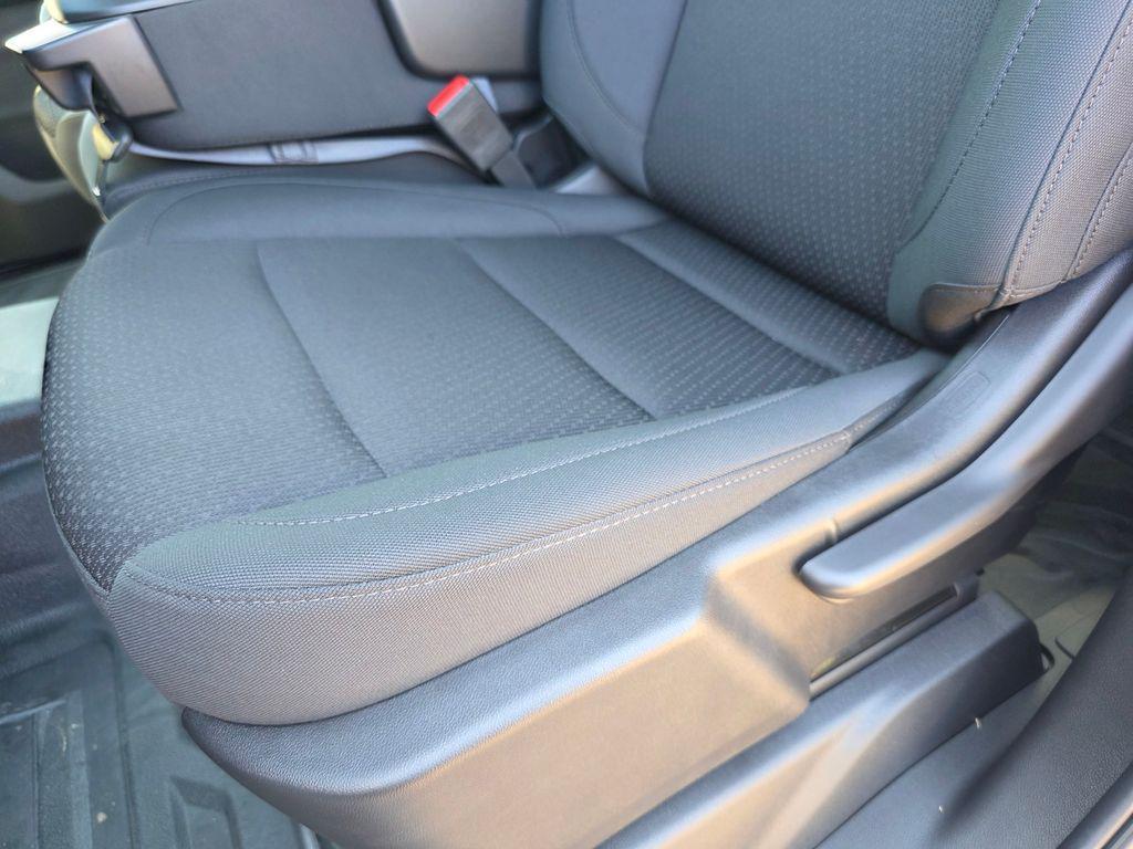 new 2025 Chevrolet Silverado 1500 car, priced at $35,136