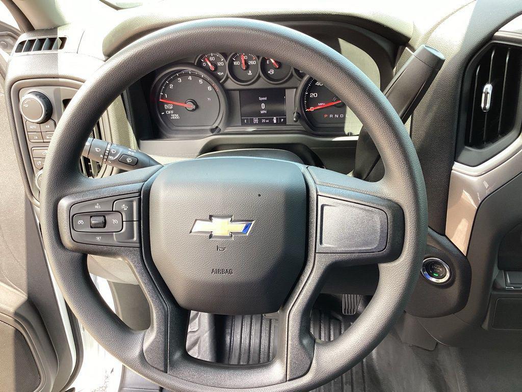 new 2025 Chevrolet Silverado 1500 car, priced at $43,610