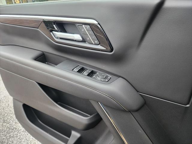 new 2025 Chevrolet Suburban car, priced at $79,264