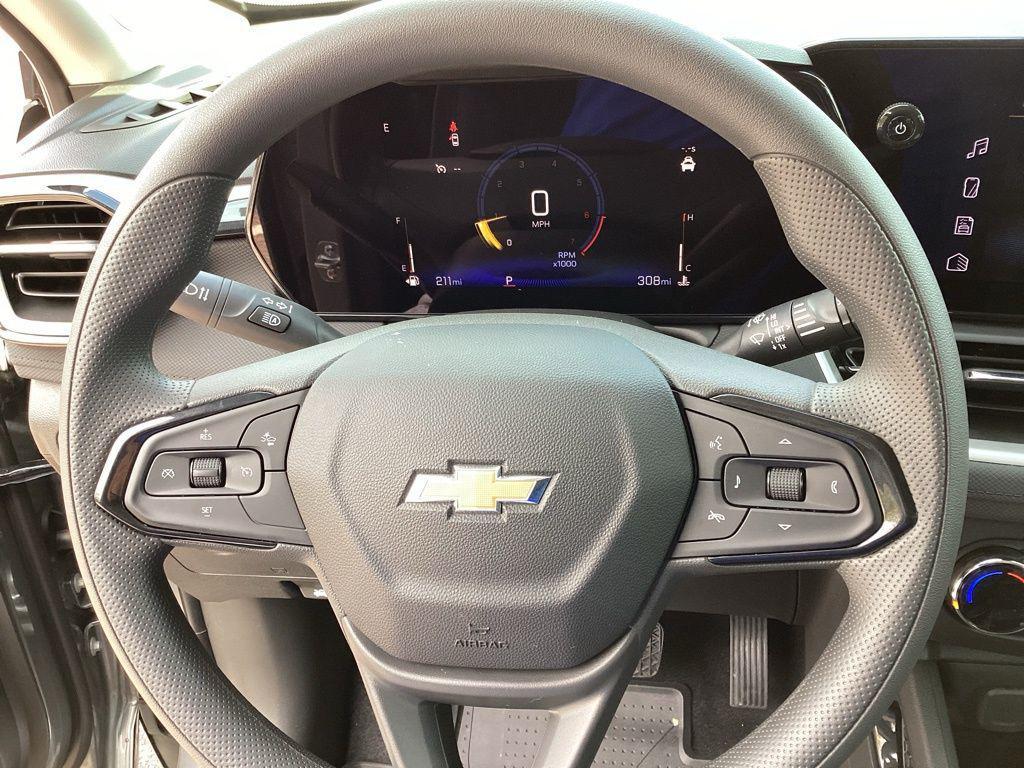 new 2025 Chevrolet TrailBlazer car, priced at $24,691