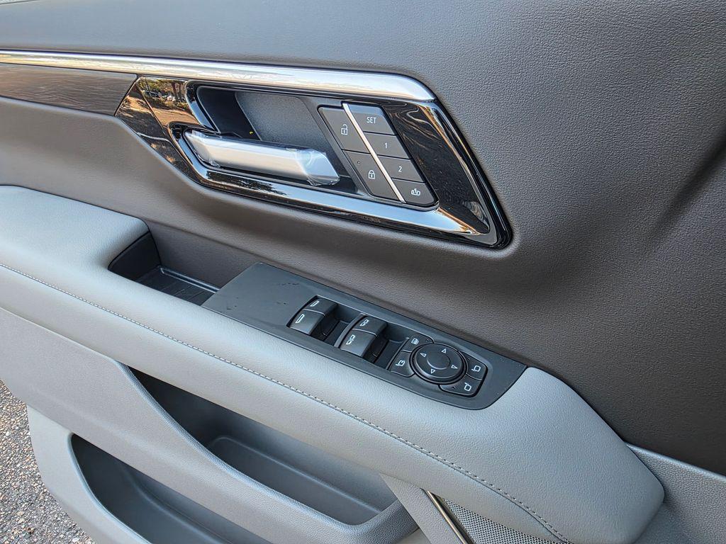 new 2026 Chevrolet Suburban car, priced at $72,168