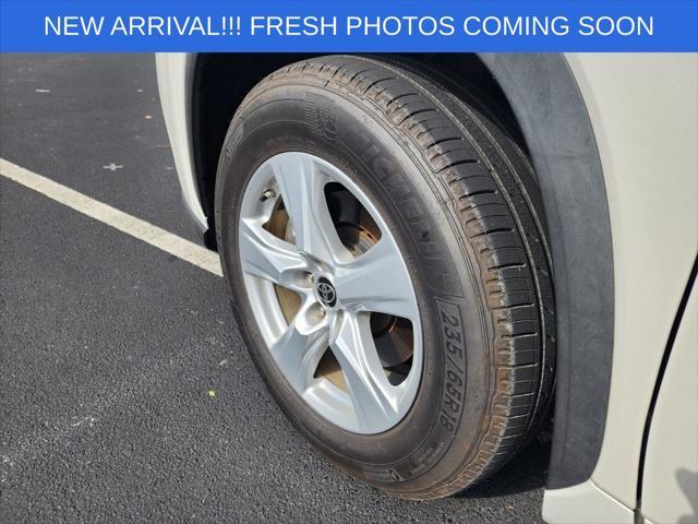 used 2021 Toyota Highlander car, priced at $26,998