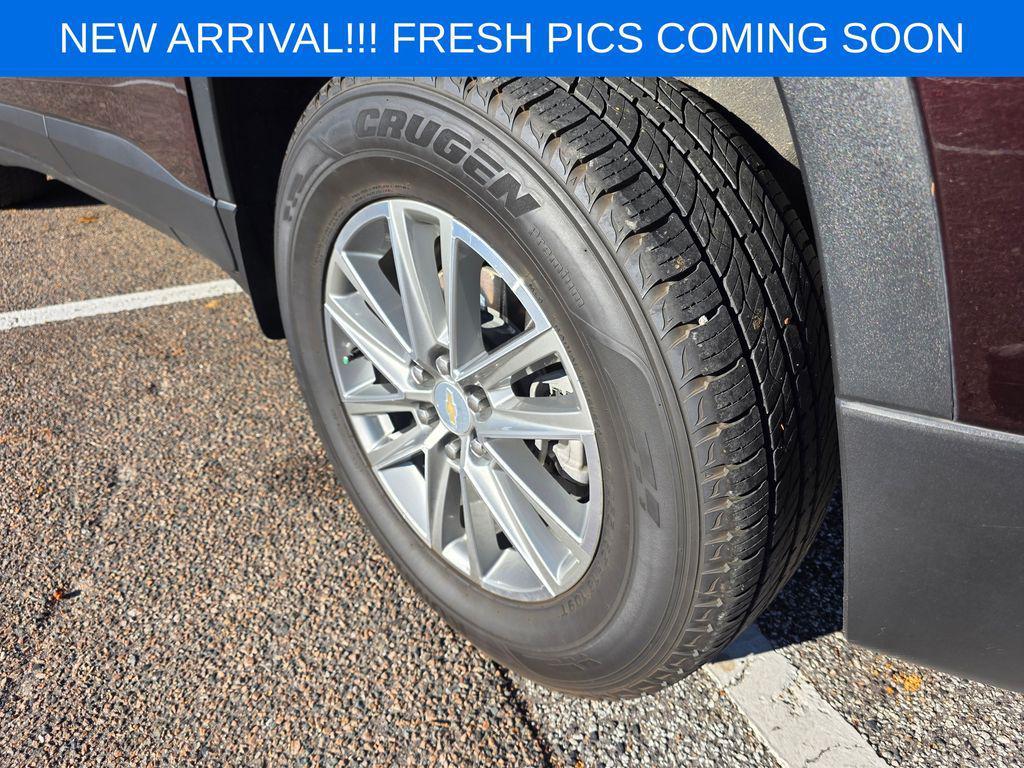 used 2023 Chevrolet Traverse car, priced at $27,347