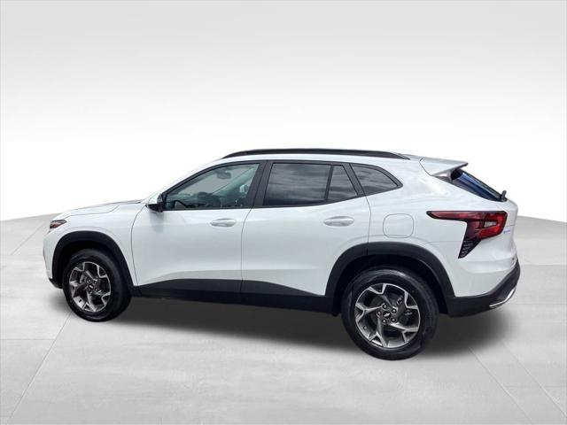 new 2025 Chevrolet Trax car, priced at $23,613