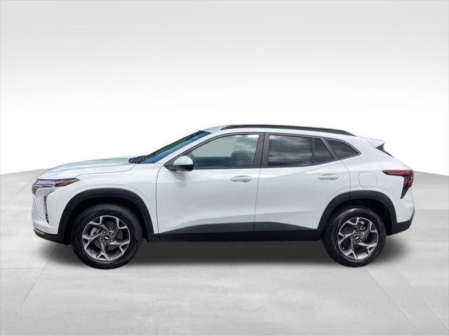 new 2025 Chevrolet Trax car, priced at $23,613