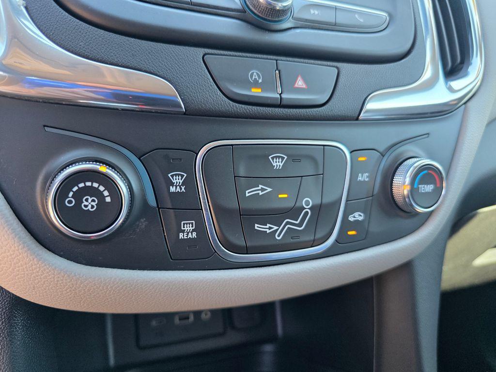 used 2022 Chevrolet Equinox car, priced at $20,789