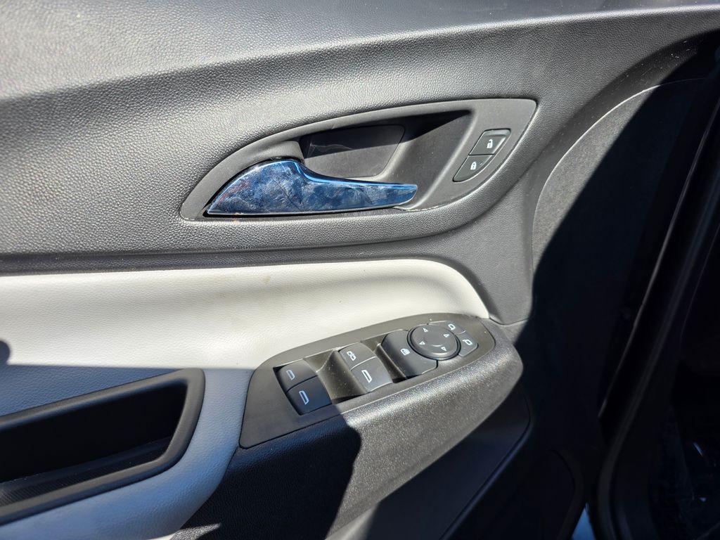 used 2022 Chevrolet Equinox car, priced at $20,789