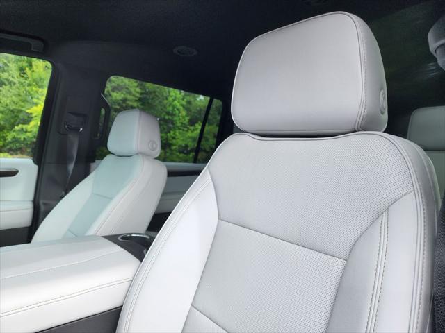 new 2025 Chevrolet Suburban car, priced at $76,990