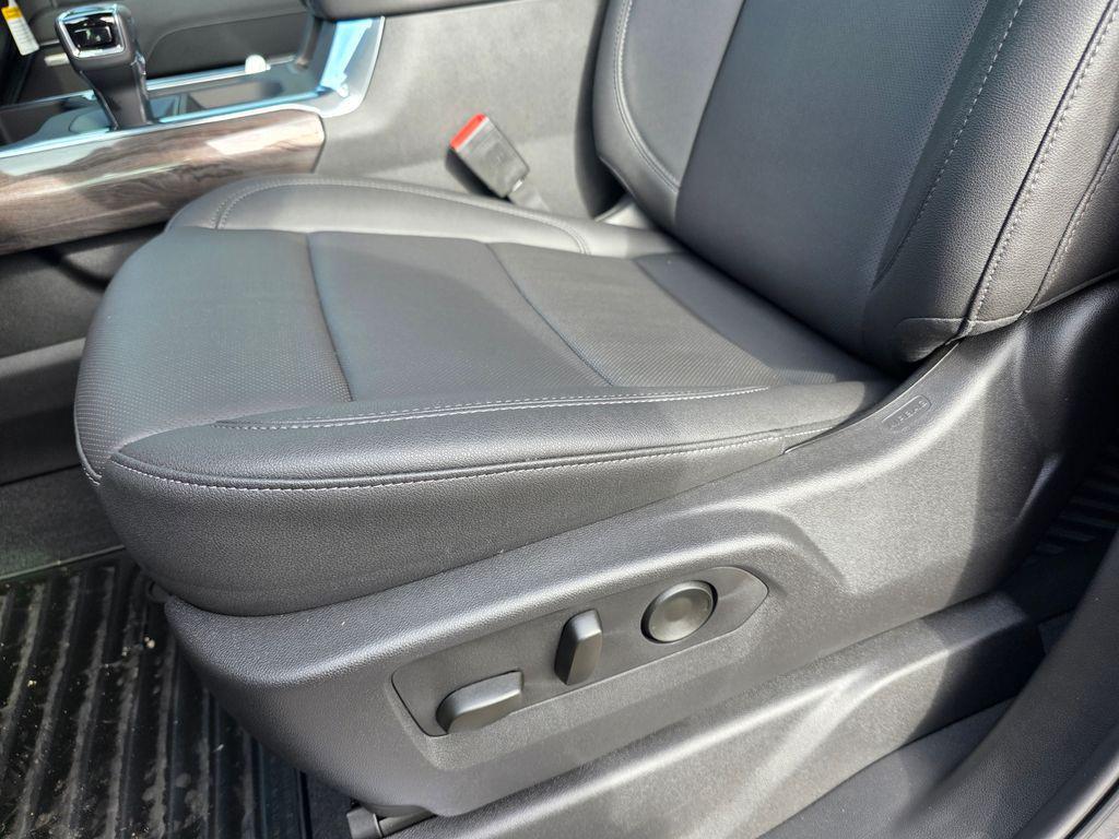 new 2025 Chevrolet Silverado 1500 car, priced at $59,862