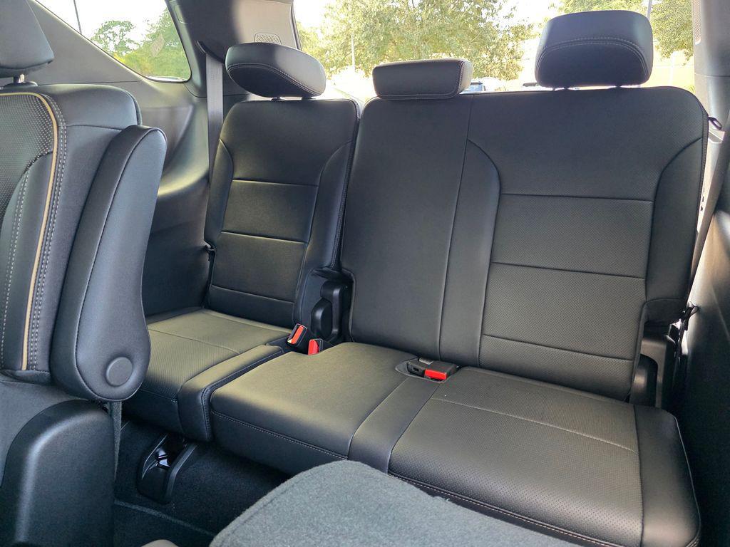 new 2026 Chevrolet Traverse car, priced at $58,300